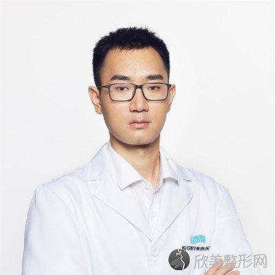 四川悦好医学美容医院胡纯兵做大腿吸脂怎么样？附医生简介-大腿吸脂案例及