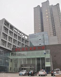 西安较好的吸脂手术医院,比比第四军医大学西京医院整形、亚太、时光谁更强